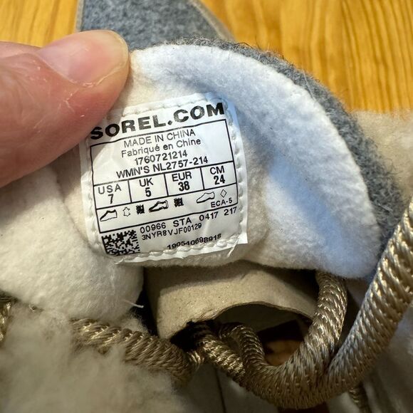 Sorel Boot Sneakchic Faux Alpine Shearling Lined Felt Suede Taupe Women’s 7 Rare - Picture 12 of 12